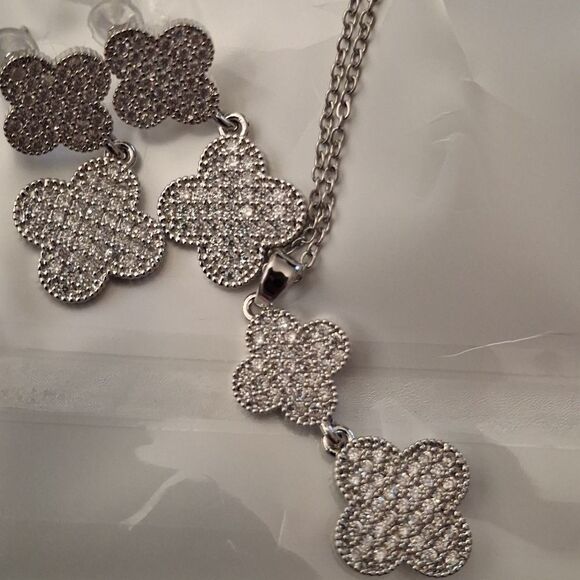 Diamond Silver Double Clover Necklace + Earrings Set - Picture 6 of 9